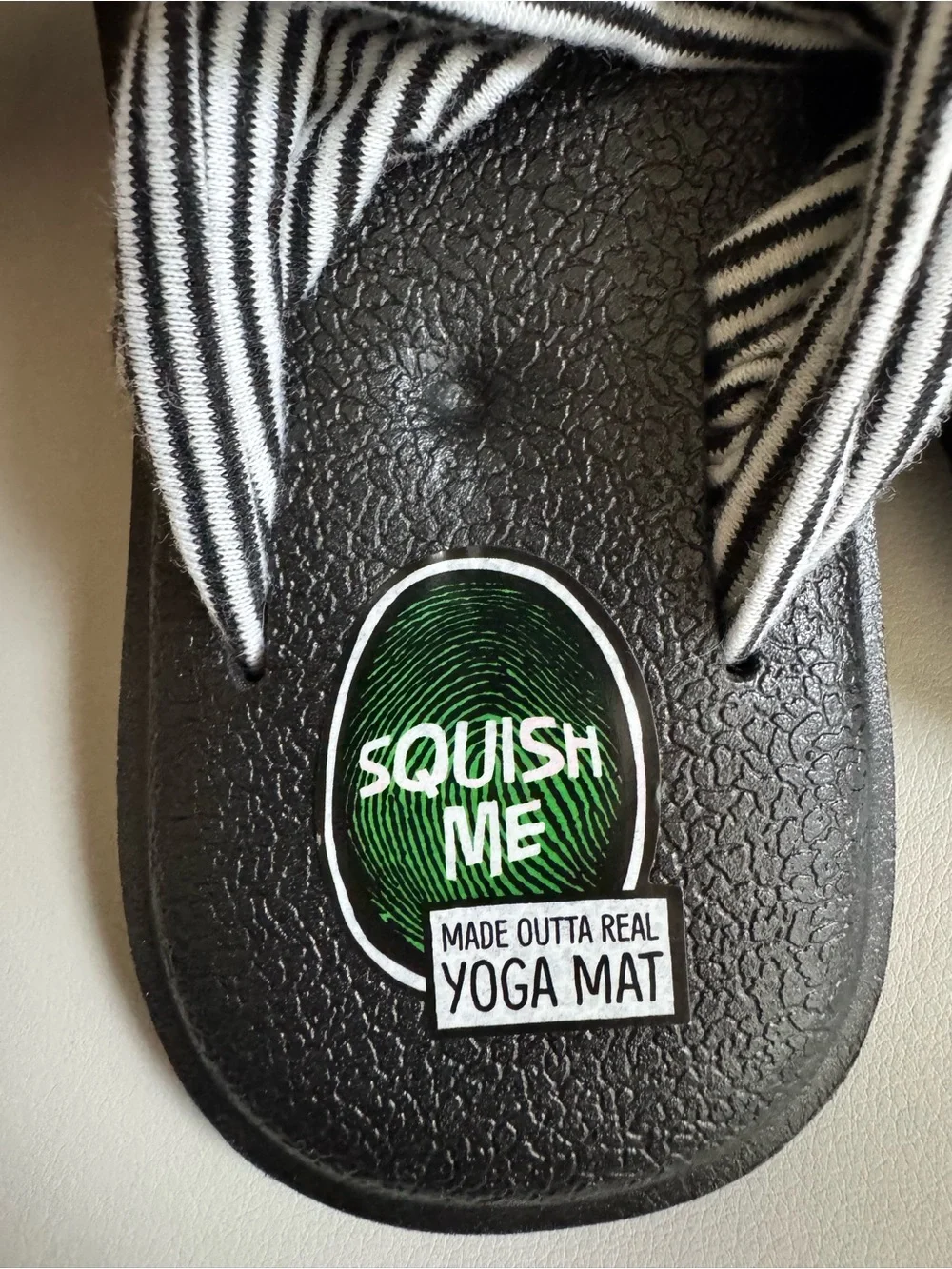 NWT Sanuk Girls Yoga Sling Sandals Black White Stripe Yoga Mat Size 2/3